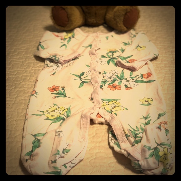 Carter's Other - Carter’s 0-3 Month Babygirl Jammies Carter's Other - Carter’s 0-3 Month Babygirl Jammies